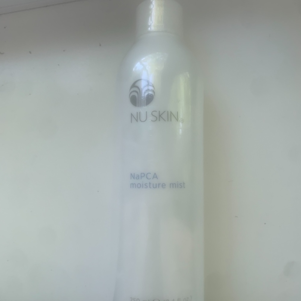 Nuskin - Picture 2 of 3